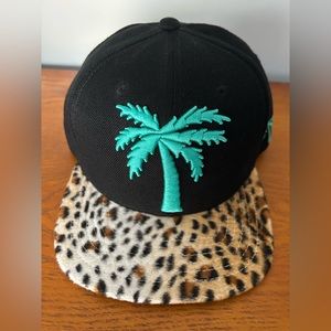 NWOT BLVD Supply Leopard Print Flatbill Strapback Turquoise Palm Tree